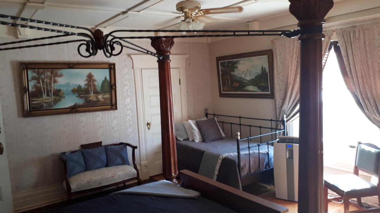 Marmora And Lake Inn And Victorian Diner Экстерьер фото