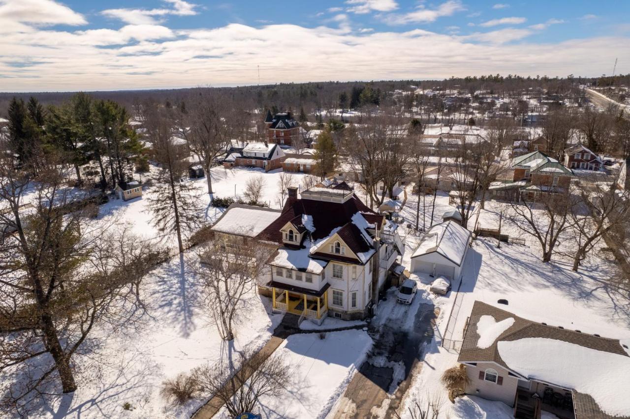 Marmora And Lake Inn And Victorian Diner Экстерьер фото