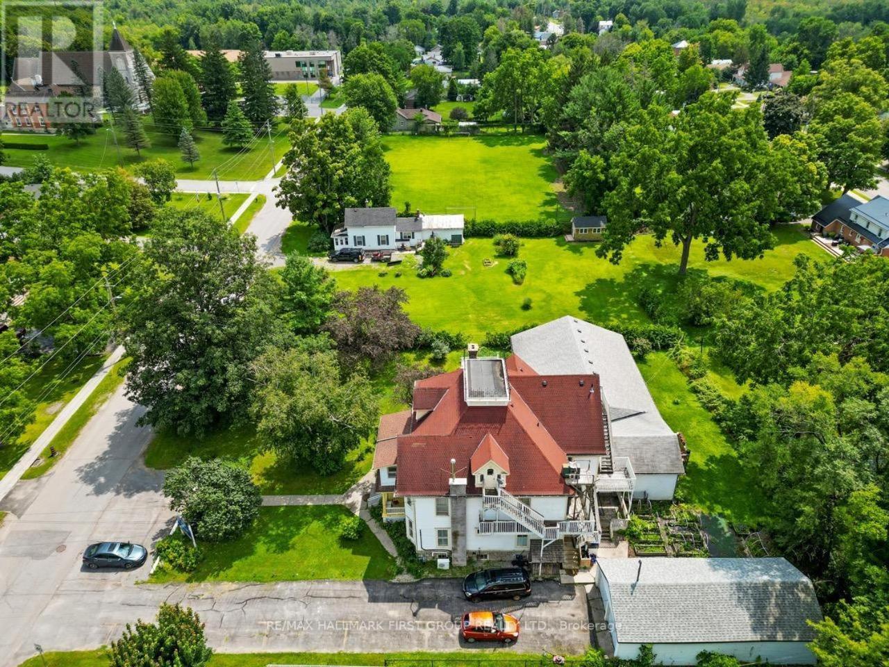 Marmora And Lake Inn And Victorian Diner Экстерьер фото